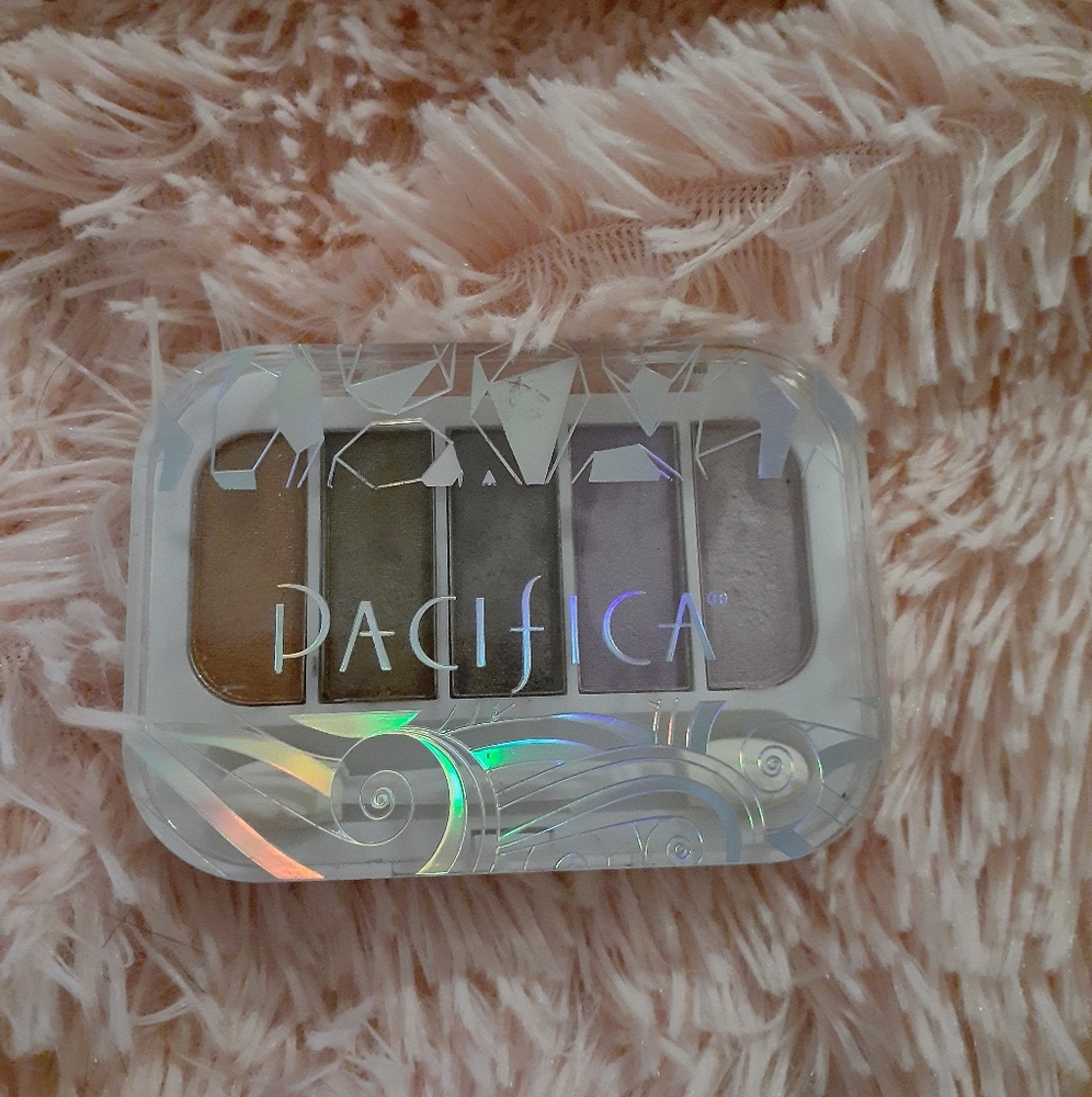 Pacifica beach Crystals palette